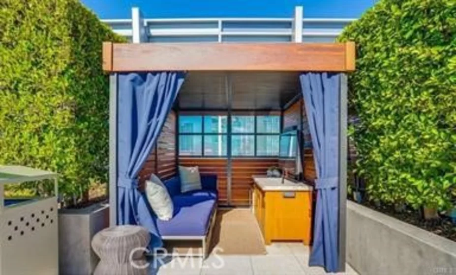 900 W Olympic #43D photo 15