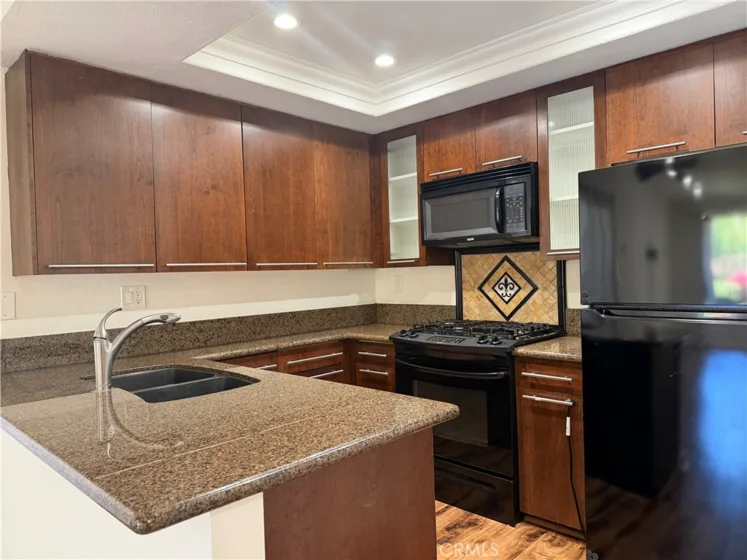 65 Largo photo 10