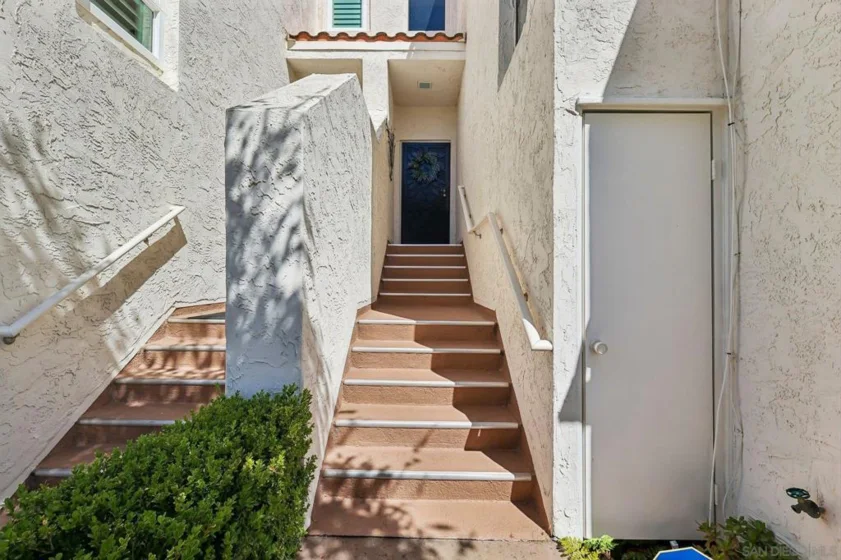 4885 Tinasa Way photo 13