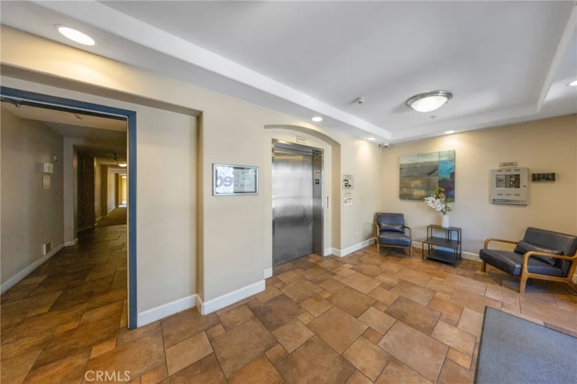 128 N Oak Knoll #111 photo 8