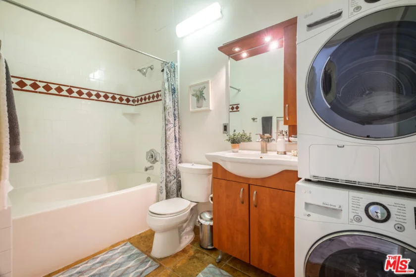 312 W 5th Street #606 photo 25