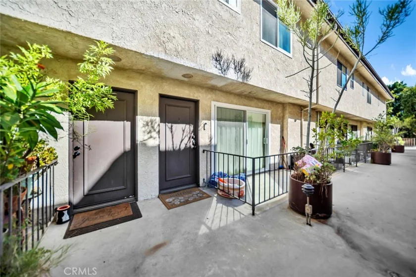 13412 Burbank photo 4