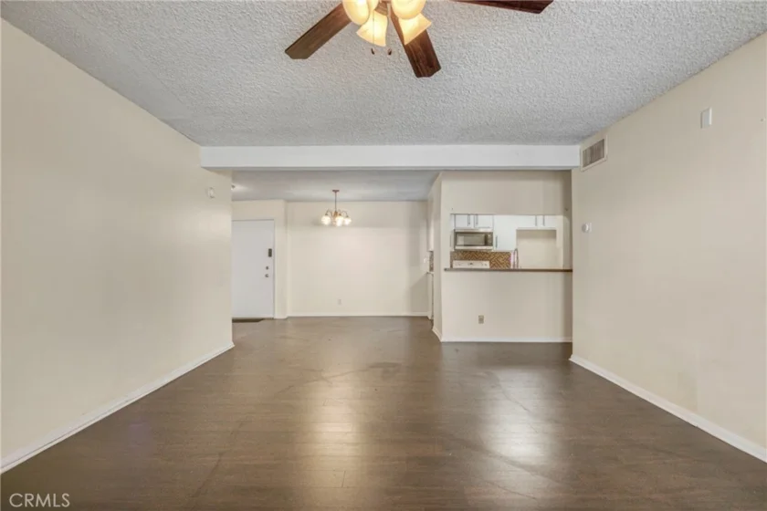 5460 White Oak Avenue #F105 photo 7