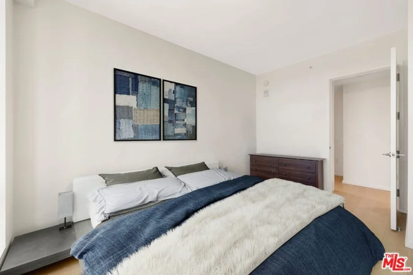 877 Francisco Street #1811 photo 7