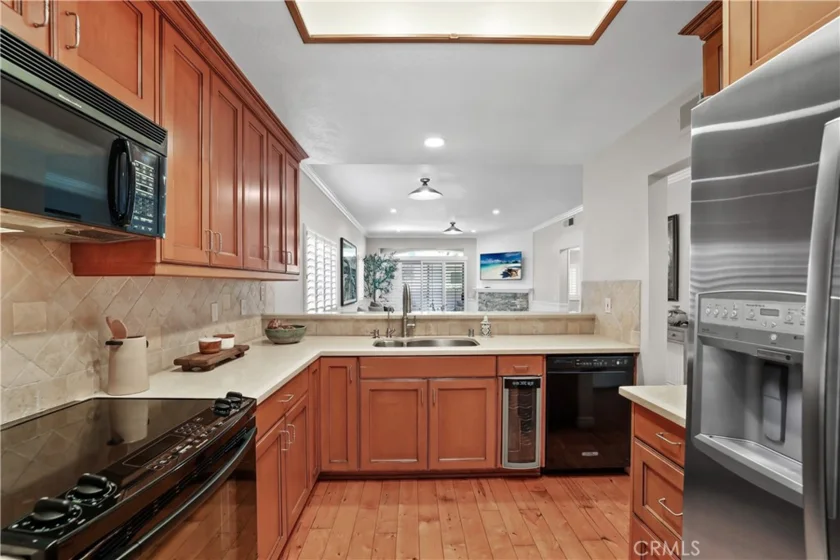 366 Villa Point photo 24
