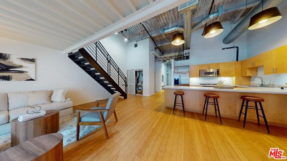 1130 S Flower Street #413 photo 1