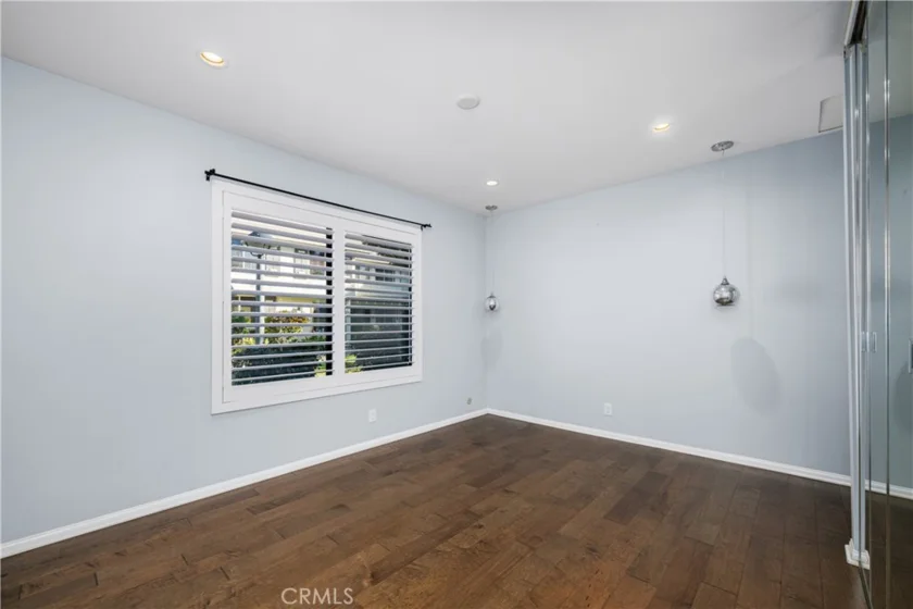 9658 Bloomfield Avenue photo 31