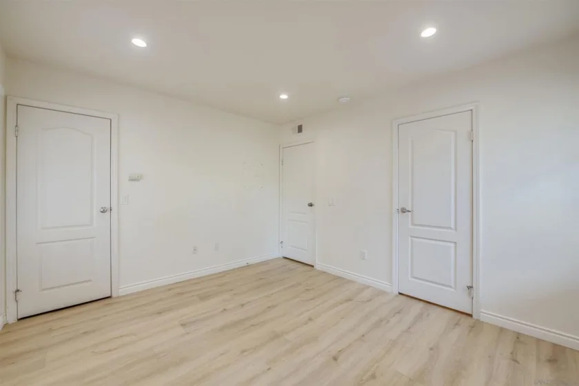 12051 Alta Carmel Court #208 photo 8