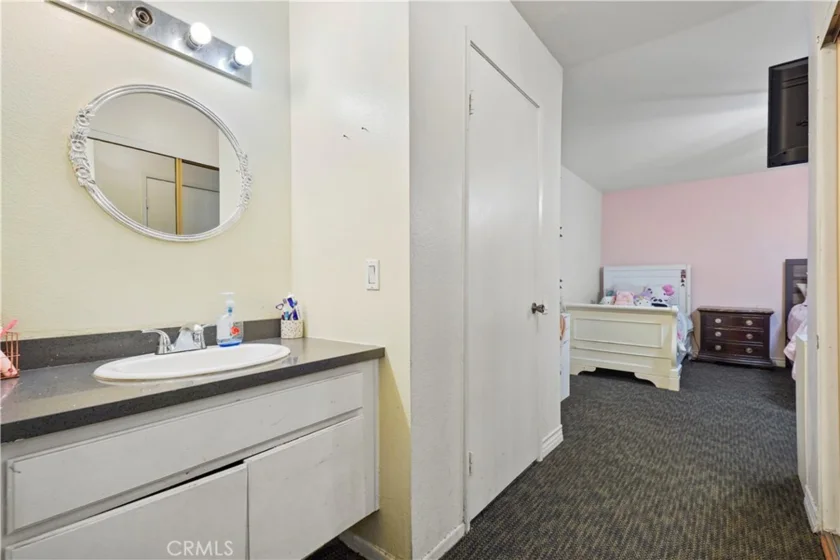 21219 Roscoe photo 12