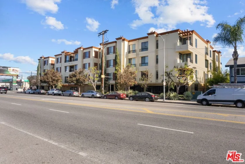 6938 Laurel Canyon Boulevard #310 photo 25