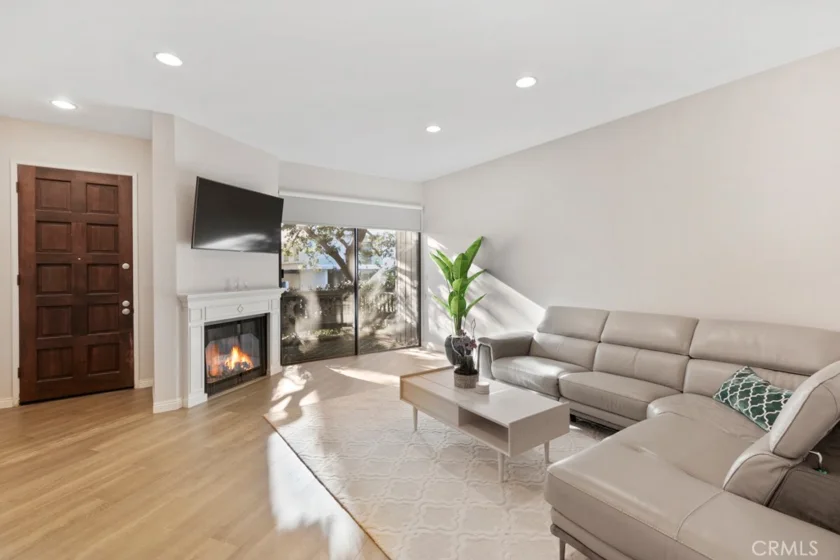 1844 Midvale Avenue #3 photo 1