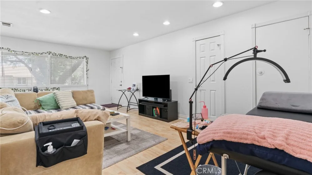 1598 Border Avenue #H photo 10