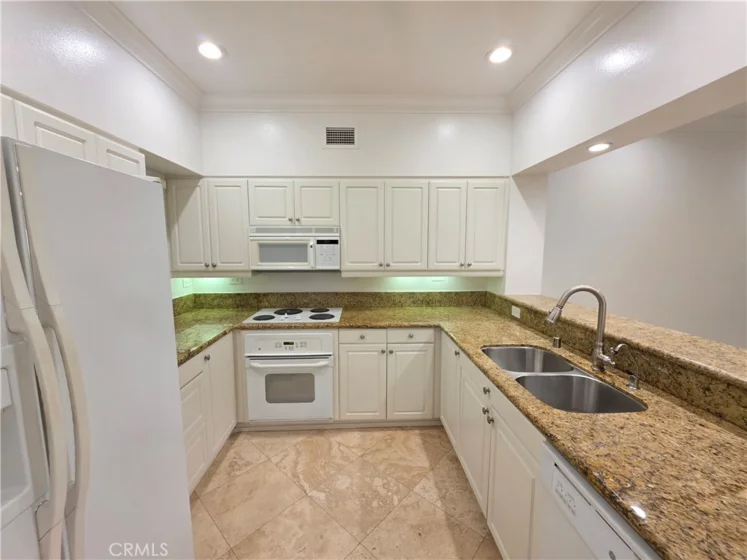25432 Sea Bluffs #102 photo 6
