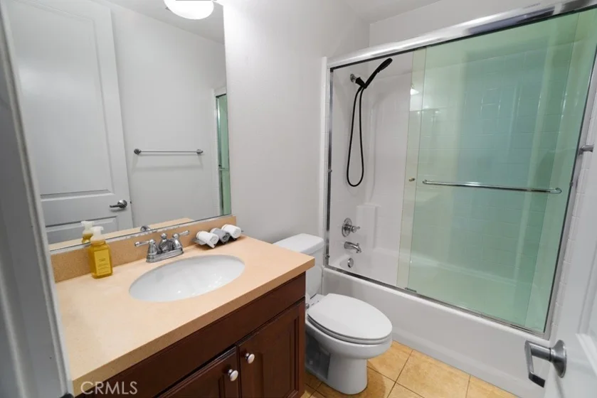 309 Metro Court photo 28