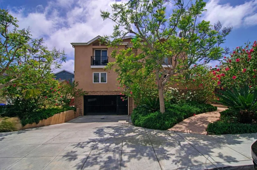 3111 Keats Street #4 photo 1