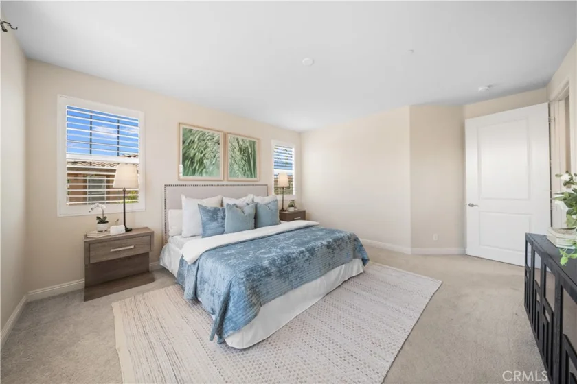 222 Compass photo 38