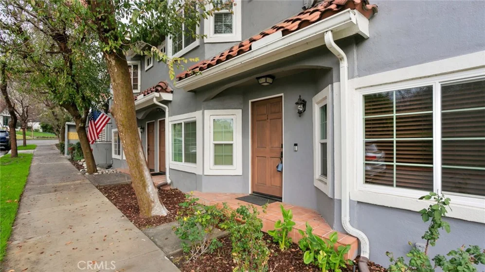 1625 Riverside Drive #1 photo 1