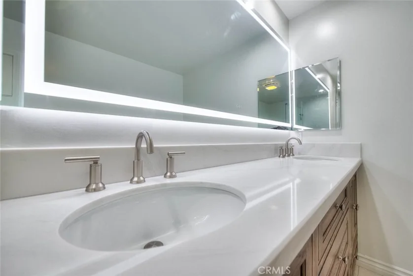 572 E San Jose Avenue #104 photo 43