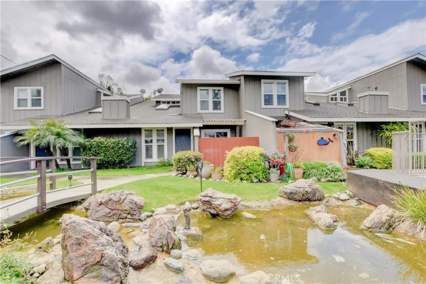 345 University Drive #K3 photo 1