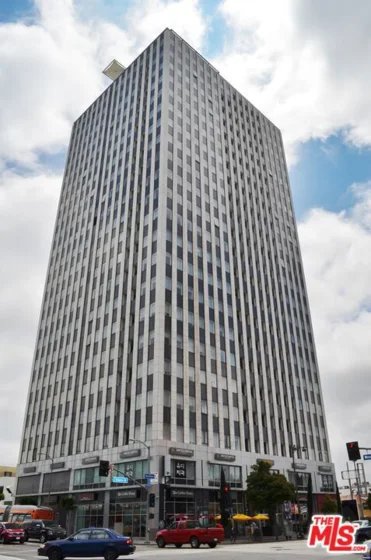 3810 Wilshire Boulevard #2107 photo 1