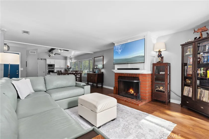 33031 Driftwood Court photo 3