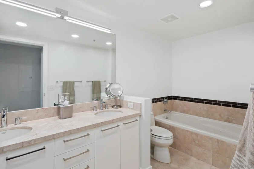 1205 Pacific Hwy #1206 photo 27