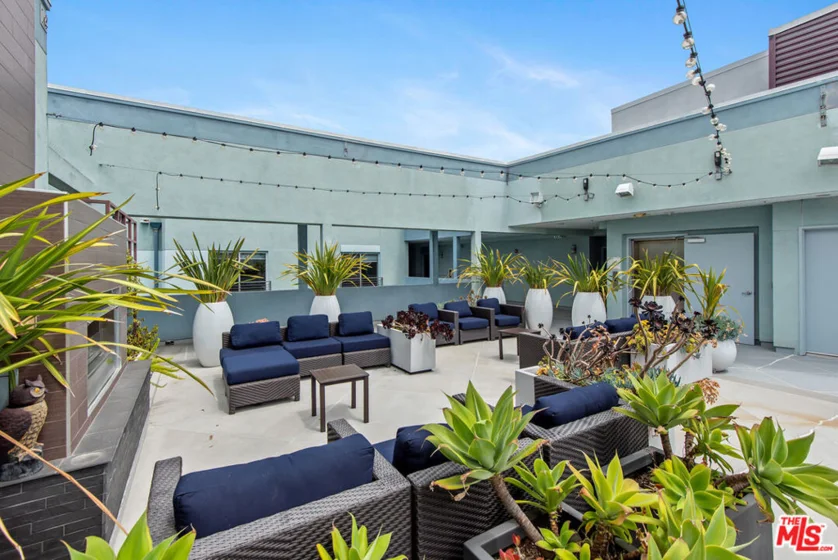 13337 Beach Avenue #403 photo 30