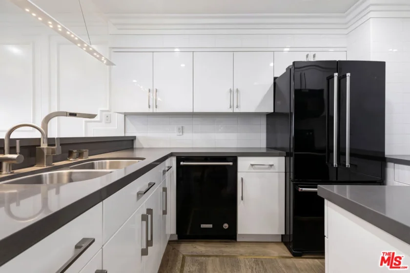 1155 N La Cienega Boulevard #1110 photo 11