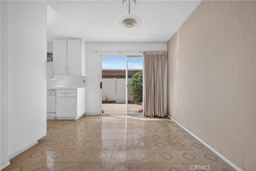 8170 Glengarry photo 14