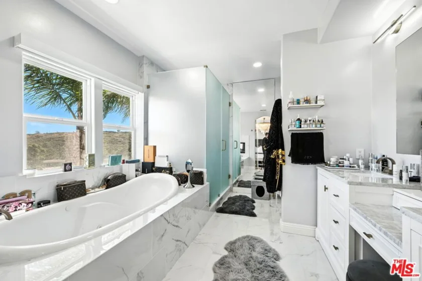 23971 De Ville Way photo 16
