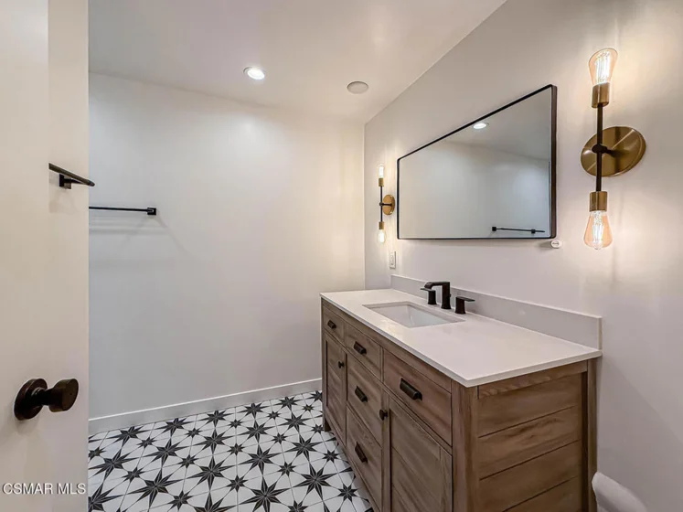 4807 Woodley Avenue #207 photo 29