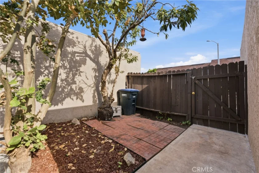 8164 Laguna Court photo 21