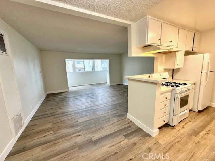 805 Glenway #205 photo 2