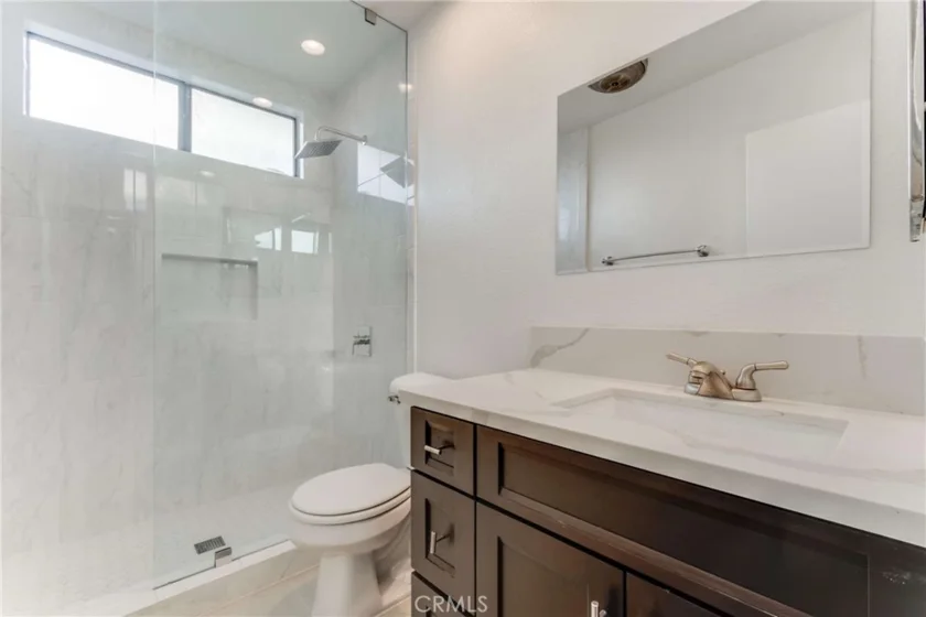 15133 Magnolia Boulevard #D photo 14