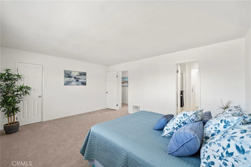 4902 Pearce photo 19