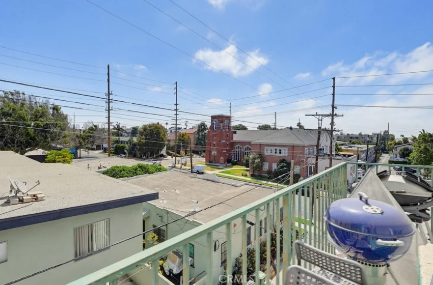 1538 Stoner Avenue #303 photo 19
