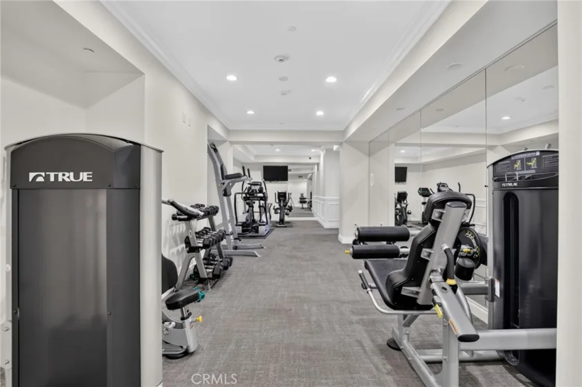 4424 Whitsett Avenue #303 photo 38
