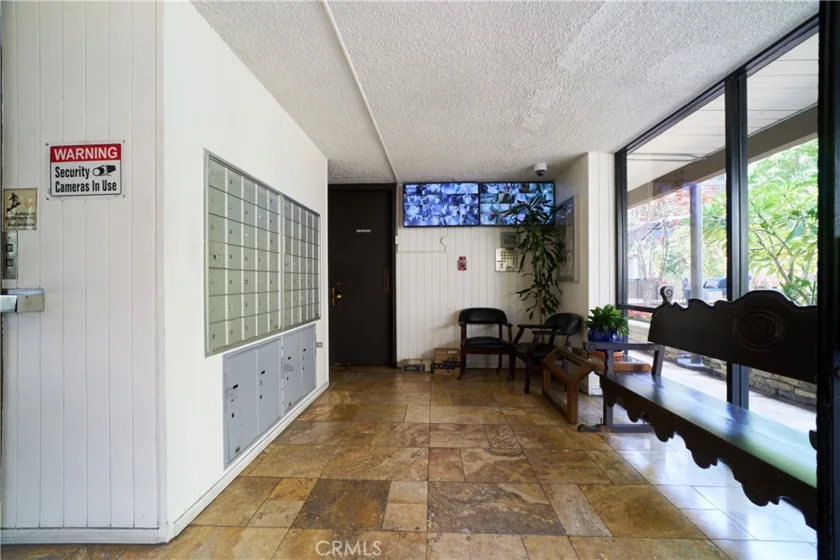 525 S Ardmore #338 photo 12