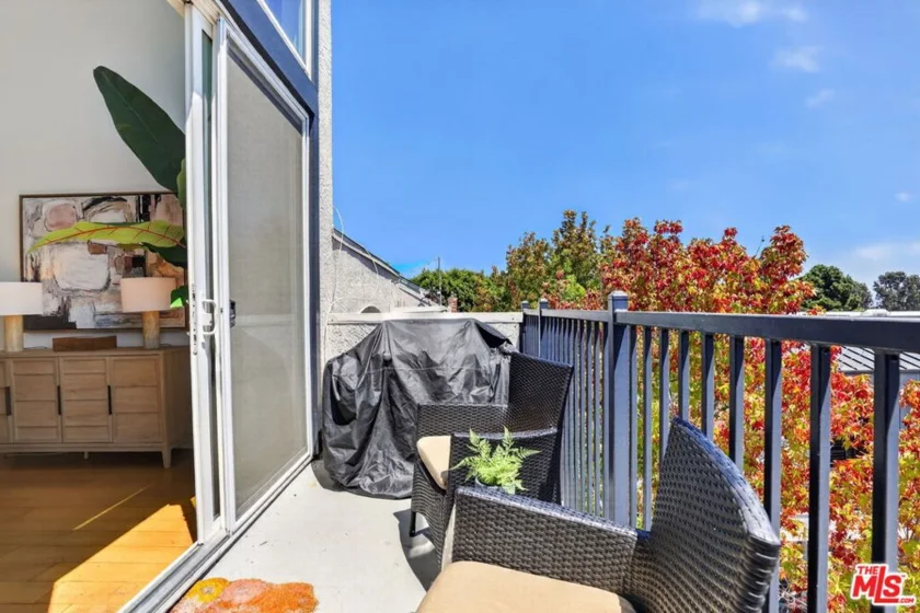 2677 Centinela Avenue #401 photo 30