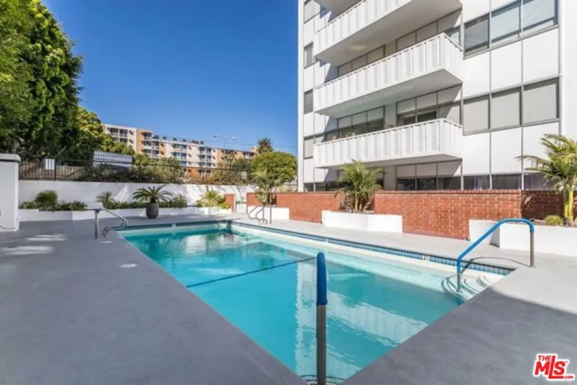7135 Hollywood Boulevard #606 photo 19