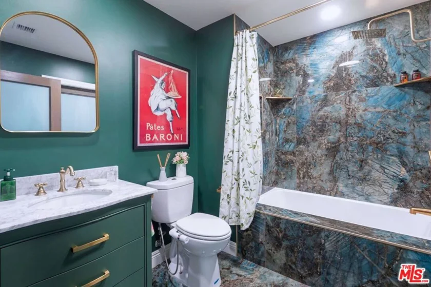 645 W 9th Street #740 photo 22