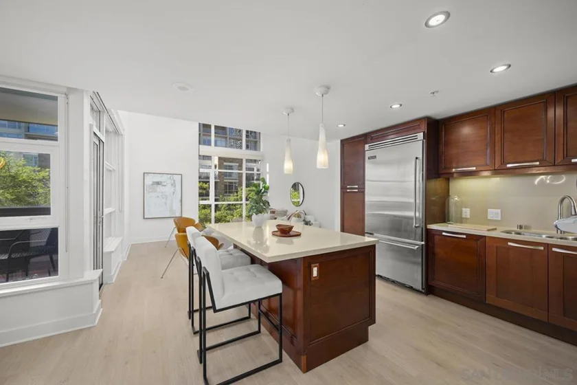 1325 Pacific Highway #313 photo 55