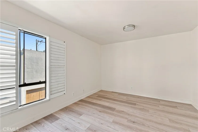 12700 Josephine photo 25