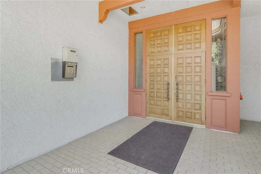 6330 Riviera photo 45