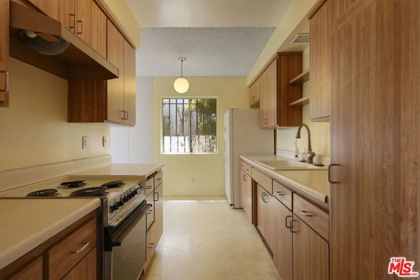 5025 Maplewood Avenue #14 photo 8