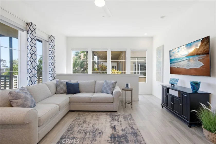 1313 Doheny photo 6