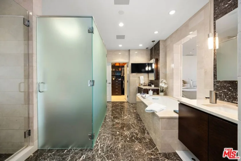 900 W Olympic Boulevard #46G photo 37