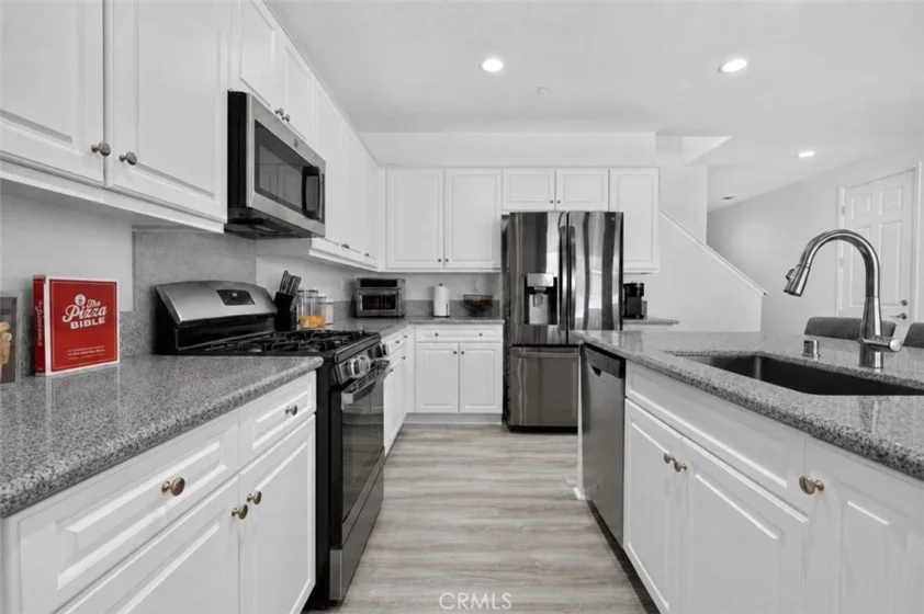 34185 Chenille Street photo 4