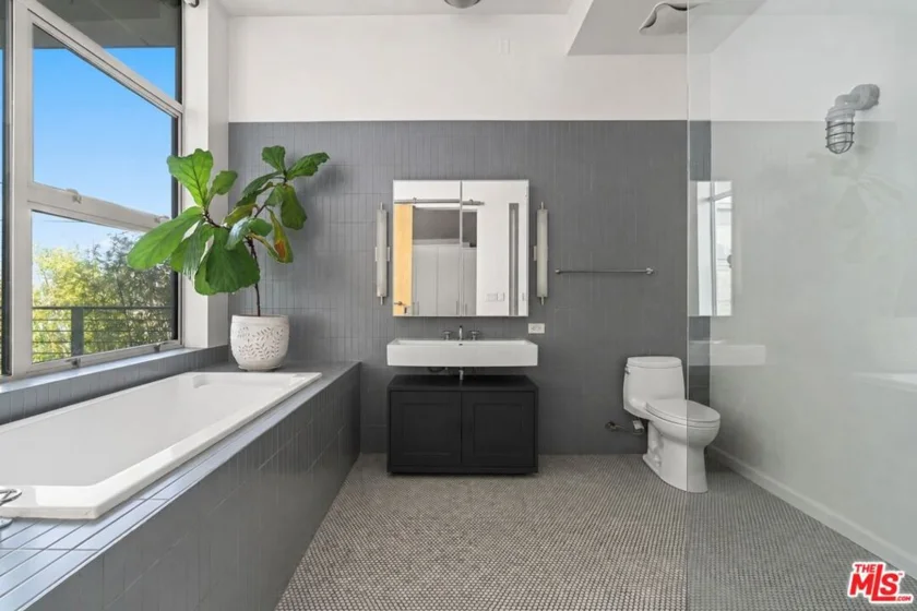 4080 Glencoe Avenue #214 photo 6