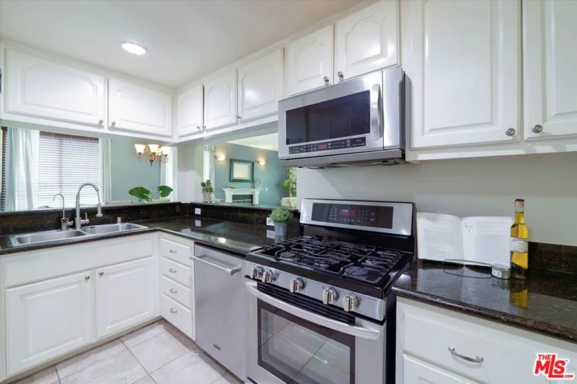 1401 S Bentley Avenue #202 photo 35